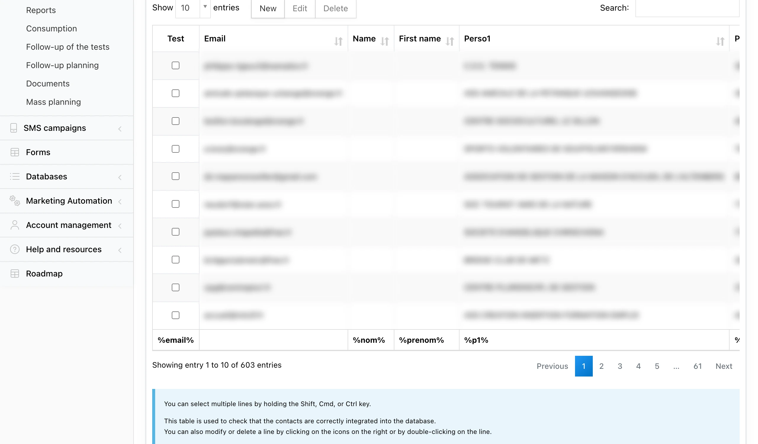 « View » page: the last row (%email%, %nom%, %prenom%, %p1%...) lists the personalization variables to use